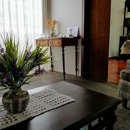 Casa Do Sr. Alberto Villa Praia da Vitória Esterno foto
