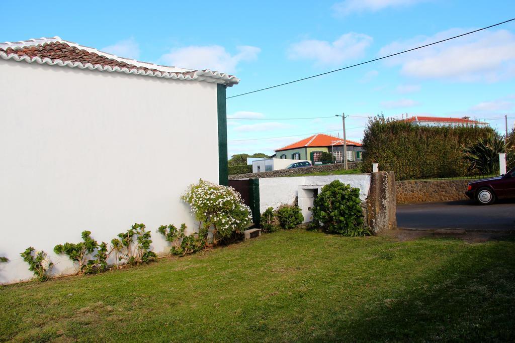Casa Do Sr. Alberto Villa Praia da Vitória Esterno foto